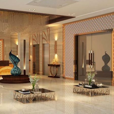 Hotel Palm Luxury In Mainpuri Extérieur photo