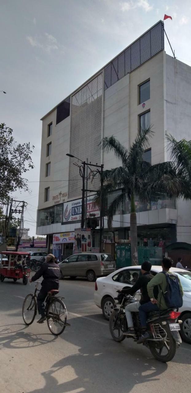 Hotel Palm Luxury In Mainpuri Extérieur photo