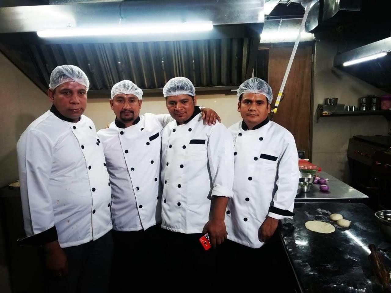 Hotel Palm Luxury In Mainpuri Extérieur photo